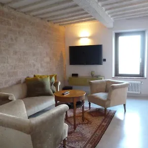 In Historical Palace Appartamento Montepulciano Stazione